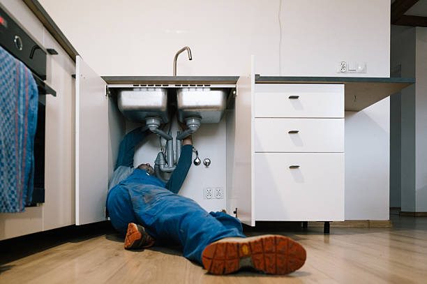 Professional Leak Detection technician working in Pine Meadow, CT